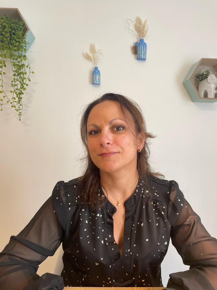 stephanie subregis medium et magnetiseuse